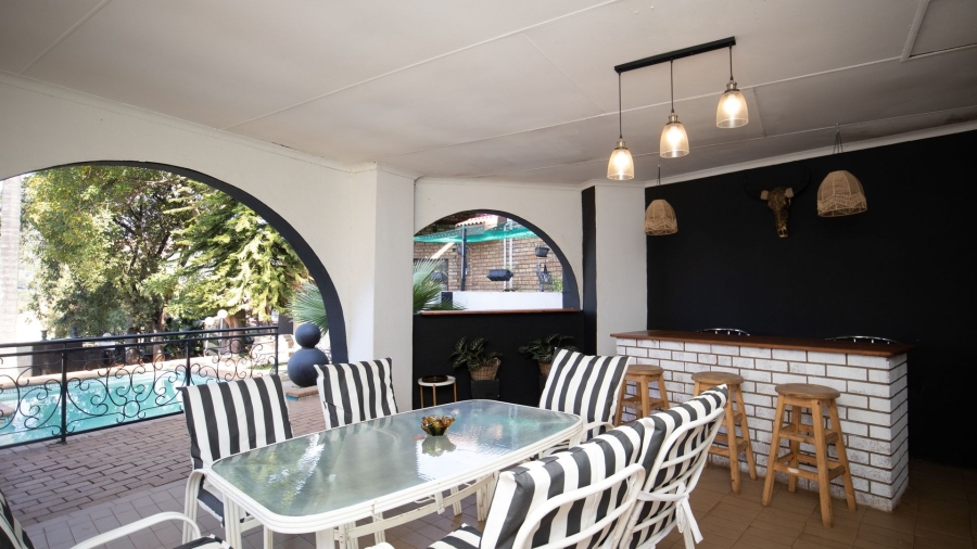 4 Bedroom Property for Sale in Safari Gardens North West